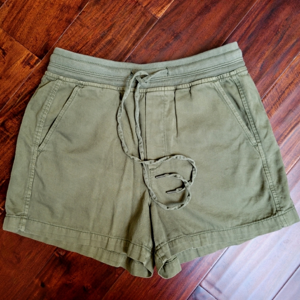 GAP Khakis Womens XS GAP Army Green Shorts Elastic Waistband Drawstring Cotton